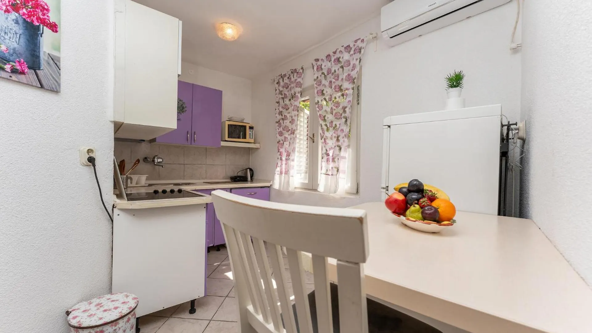 Beautiful Apartment In Pakoštane 0*,